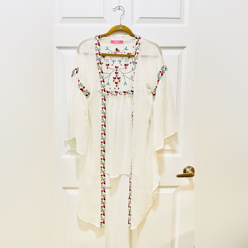 Resort Women’s White Floral Embroidered Cardigan Size S Flower See Through Light